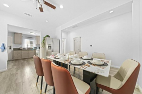 Great Location Oasis w Huge Backyard Near DTLA ,USC ,Ktown